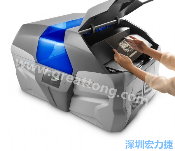 利用3D列印機器可制造多層板。